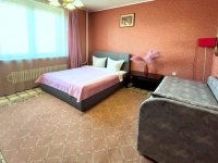 2-комнатная квартира посуточно Челябинск, Гагарина, 38: Фотография 2