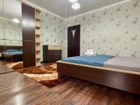 2-комнатная квартира посуточно Екатеринбург, Космонавтов , 53: Фотография 3