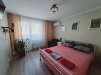 2-комнатная квартира посуточно Краснодар, Улица Валерия Гассия, 7: Фотография 6
