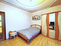 2-комнатная квартира посуточно Донецк, Постышева , 118: Фотография 3