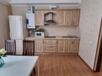 2-комнатная квартира посуточно Астрахань, ул. Савушкина, 4К2: Фотография 4