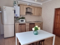 2-комнатная квартира посуточно Астрахань, ул. Савушкина, 4К2: Фотография 5