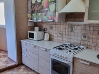 1-комнатная квартира посуточно Астрахань, Победы, 52к1: Фотография 5
